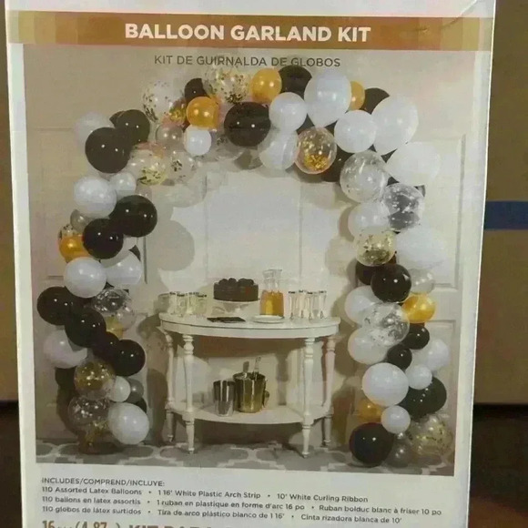 NIB - gold, black & white balloon garland kit - Picture 2 of 6